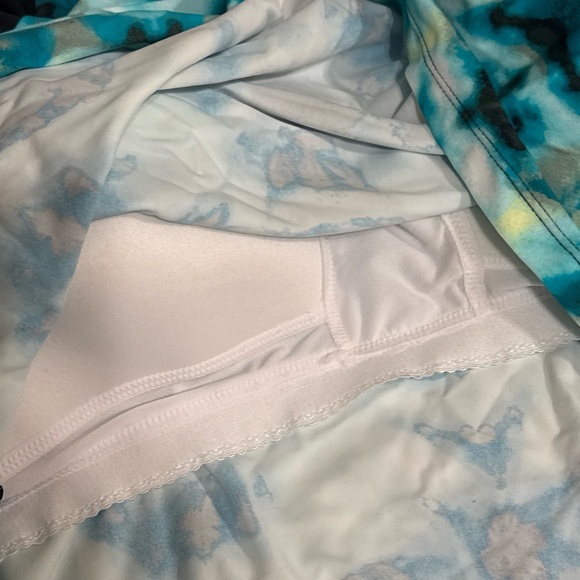 (L1) South Point Women's Plus Size Tie-Dye Two-Piece Swimsuit, Multi-Sizes Blue - Picture 3 of 11